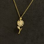 ⁦Flower necklace'التوتر'⁩ - الصورة ⁦2⁩