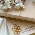 Flower necklace