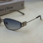 ⁦Silver Frame Sunglasses⁩ - الصورة ⁦2⁩