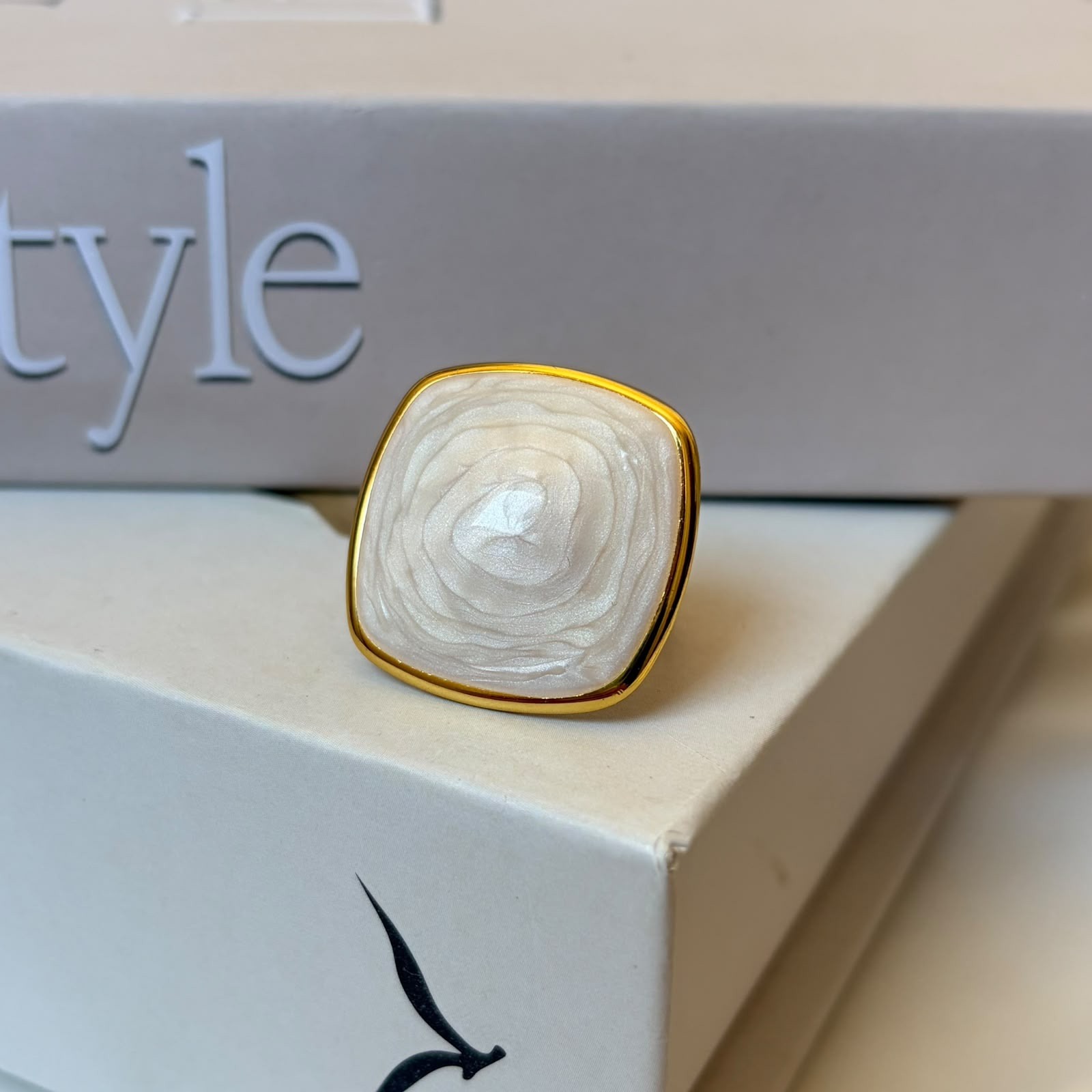 9dc03e62-8a5c-4a1a-82b2-5a4526660121 Pearl Bloom Ring - الصورة 1