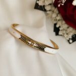 Eye bracelet